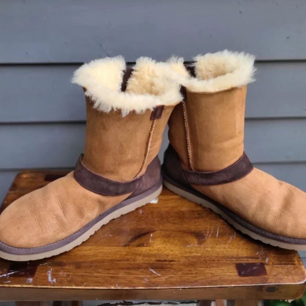 UGG Blaise Classic Shearling Zip Boots Brown Chestnut size 8